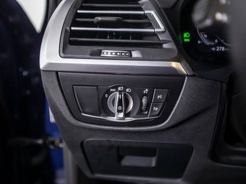 Used 2024 BMW X4 xDrive30i w/ M Sport Package image 33