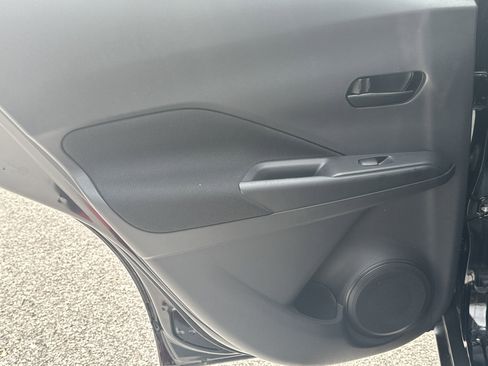 New 2024 Nissan Kicks S image 21