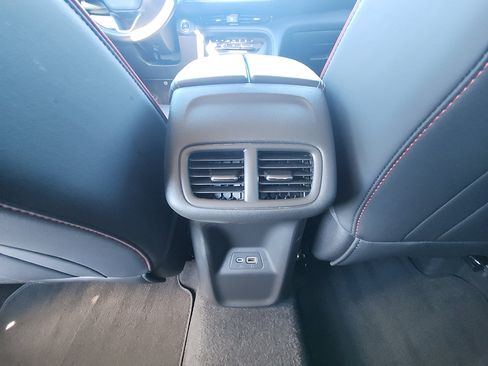 Used 2023 Buick Envision Essence w/ Sport Touring Package image 31