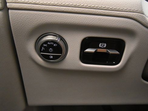 Used 2022 Mercedes-Benz EQS 580 4MATIC Sedan image 41