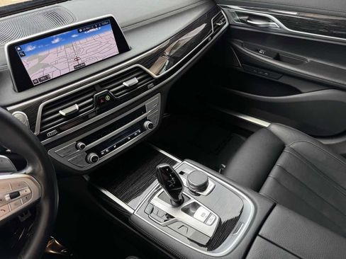 Used 2021 BMW 740i w/ M Sport Package image 16