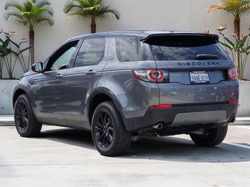 Used 2019 Land Rover Discovery Sport SE AWD/4WD image 4