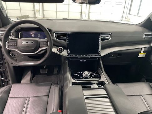 New 2025 Jeep Wagoneer Series II w/ Convenience Group I image 9