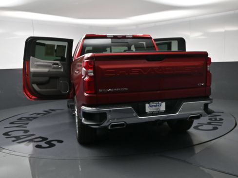 Used 2023 Chevrolet Silverado 1500 LTZ w/ LTZ Premium Package AWD/4WD image 18