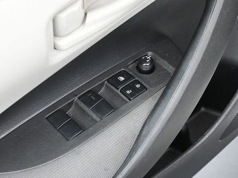 Certified 2022 Toyota Corolla LE image 17