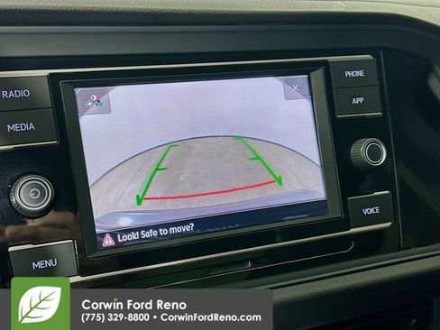 Used 2021 Volkswagen Jetta SE FWD image 13