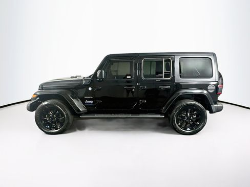 Used 2023 Jeep Wrangler Unlimited Sahara w/ Cold Weather Group AWD/4WD image 4