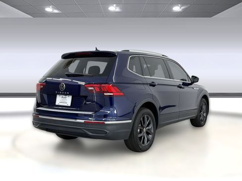 Used 2023 Volkswagen Tiguan SE FWD image 9