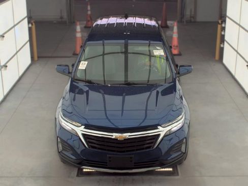 Used 2022 Chevrolet Equinox LT FWD image 2