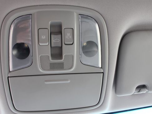 Certified 2022 Kia Sportage EX w/ EX Technology Package image 23