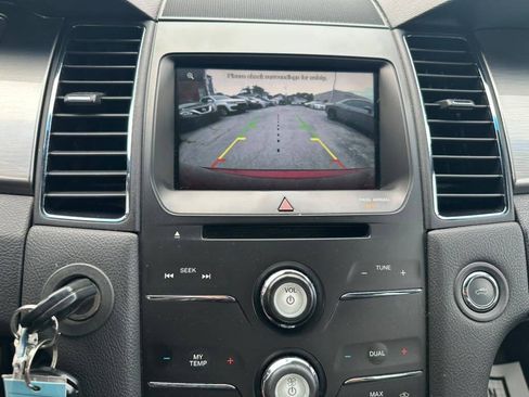 Used 2014 Ford Taurus SEL w/ Equipment Group 201A FWD image 18