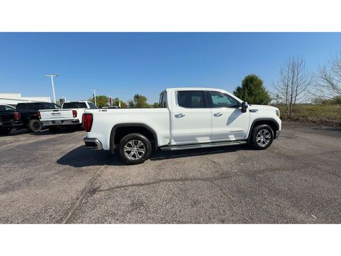 Certified 2022 GMC Sierra 1500 SLT w/ SLT Convenience Package image 2