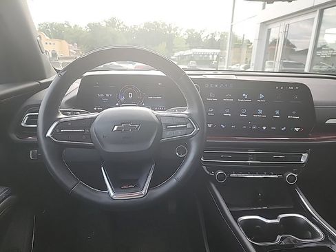 Used 2025 Chevrolet Traverse Z71 w/ Enhanced Driving Package AWD/4WD image 22