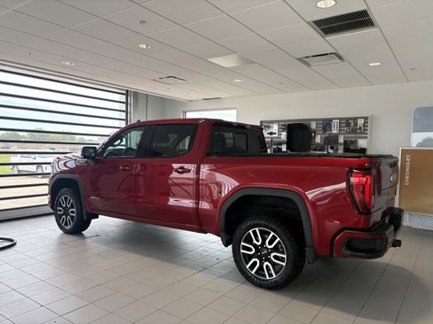 Used 2023 GMC Sierra 1500 AT4 w/ AT4 Premium Package AWD/4WD image 3