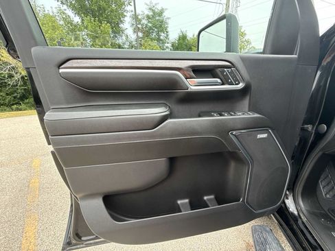 Certified 2024 Chevrolet Silverado 2500 LTZ w/ LTZ Premium Package AWD/4WD image 22