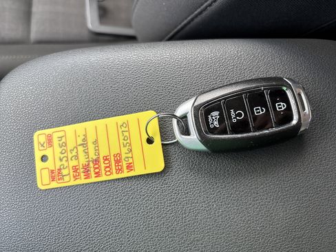 Used 2023 Hyundai Kona SEL AWD/4WD image 28
