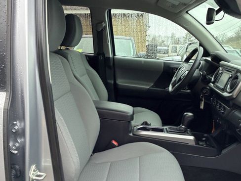 Used 2019 Toyota Tacoma SR5 image 2