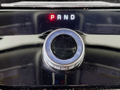 Used 2023 Jeep Grand Cherokee Limited w/ Black Appearance Package RWD image 25