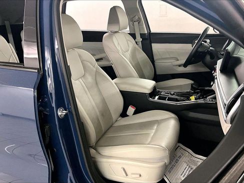 Used 2024 Kia Sorento SX image 30