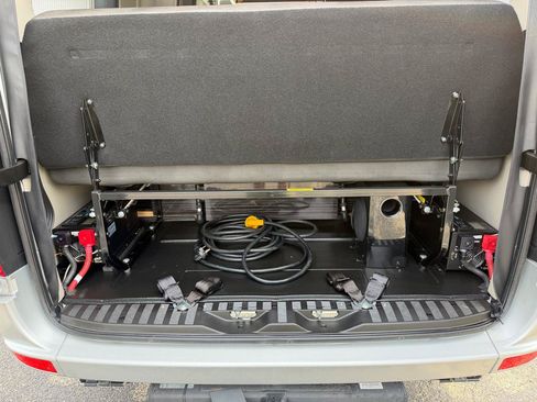 Used 2017 Mercedes-Benz Sprinter 3500 image 94