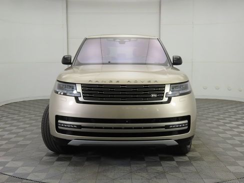 Certified 2023 Land Rover Range Rover SE image 2