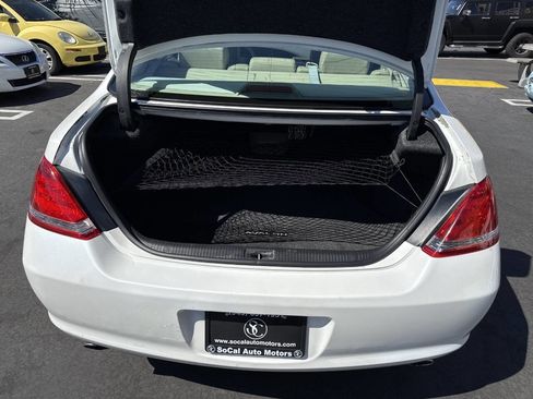 Used 2010 Toyota Avalon XLS image 27