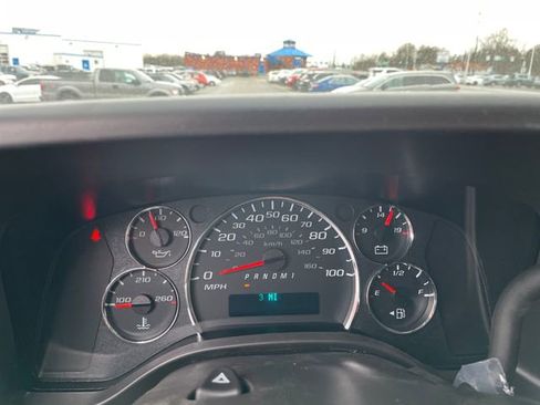 New 2025 Chevrolet Express 3500 w/ Driver Convenience Package image 12