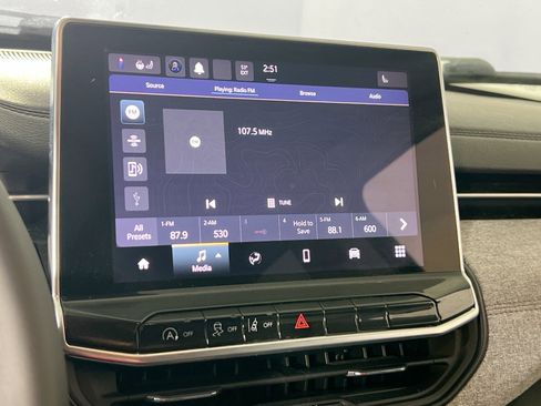 Used 2022 Jeep Compass Latitude image 14