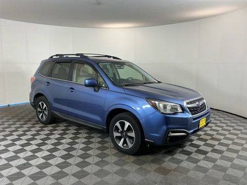 Used 2018 Subaru Forester 2.5i Limited w/ Popular Package #2 AWD/4WD image 3