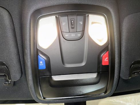 Used 2024 RAM 2500 Big Horn AWD/4WD image 18