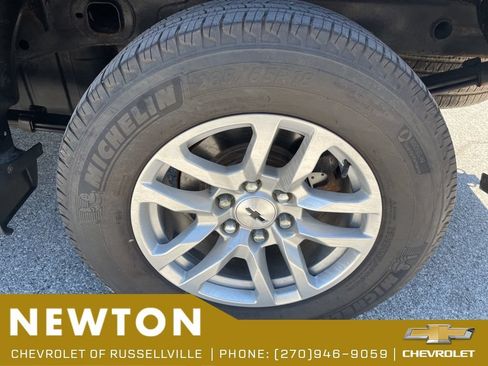 Used 2022 Chevrolet Silverado 1500 RST AWD/4WD image 45