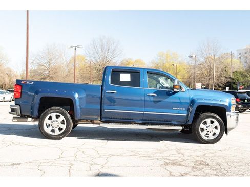 Used 2018 Chevrolet Silverado 2500 LTZ w/ Duramax Plus Package image 8