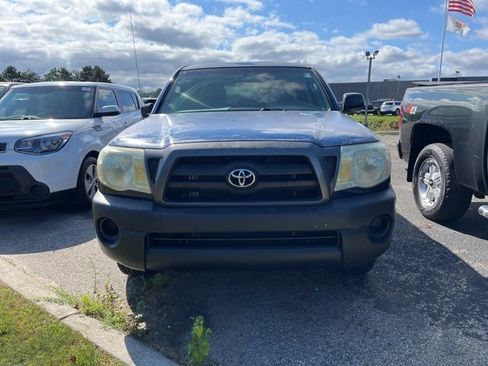 Used 2005 Toyota Tacoma 2WD Regular Cab image 2