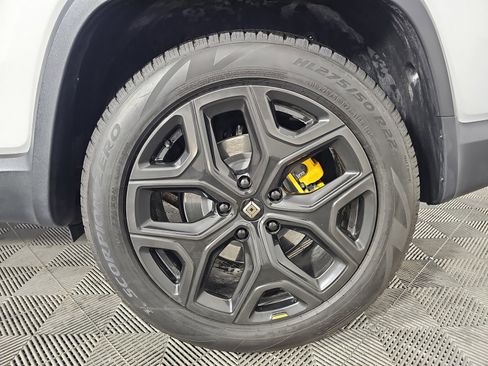 Used 2024 Rivian R1S Adventure AWD/4WD image 10