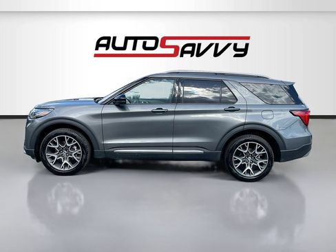 Used 2025 Ford Explorer Platinum w/ Ultimate Package AWD/4WD image 4
