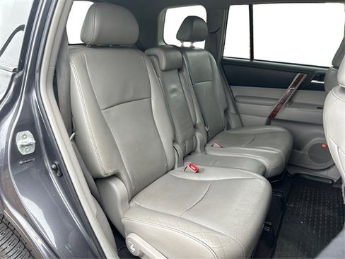 Used 2012 Toyota Highlander Limited w/ Tow Pkg AWD/4WD image 47