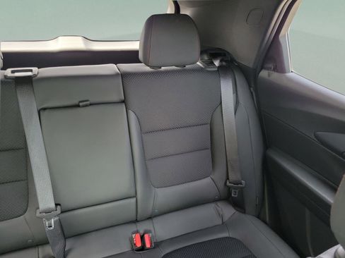 Used 2021 Chevrolet TrailBlazer RS w/ Sun and Liftgate Package FWD image 12