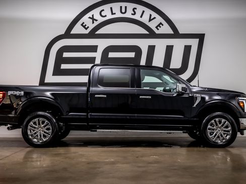 Used 2025 Ford F150 Lariat w/ Equipment Group 502A High AWD/4WD image 9