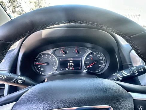 Used 2024 GMC Terrain SLT w/ Infotainment Package II image 12