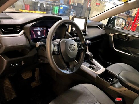 Used 2024 Toyota RAV4 LE image 8