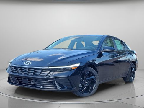New 2026 Hyundai Elantra SEL Sport Premium FWD image 2