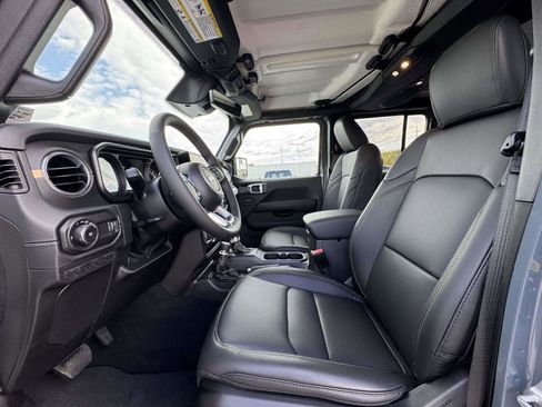 New 2026 Jeep Wrangler Unlimited Sahara AWD/4WD image 20