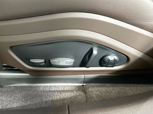 Certified 2026 Porsche Panamera image 32