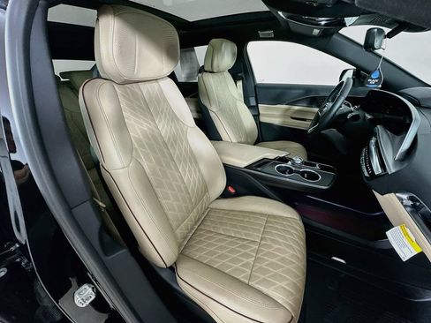 Certified 2026 Cadillac Lyriq Signature Luxury w/ Nappa Leather Package AWD/4WD image 34