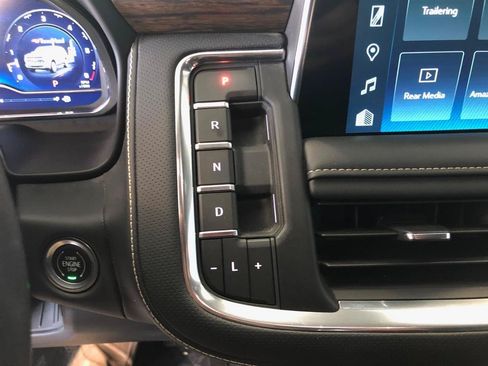 Used 2024 Chevrolet Tahoe Premier w/ Advanced Technology Package AWD/4WD image 23