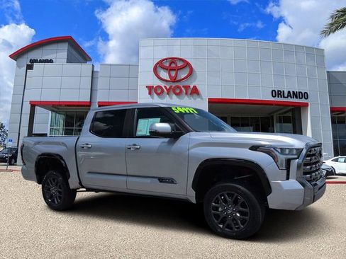 Used 2025 Toyota Tundra Platinum AWD/4WD image 1