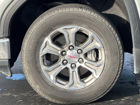 Used 2024 GMC Sierra 1500 SLT image 44
