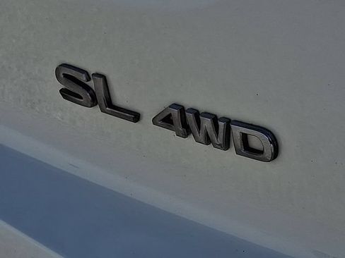 Used 2023 Nissan Pathfinder SL AWD/4WD image 31