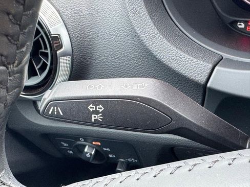 Used 2018 Audi A3 e-tron Prestige image 20