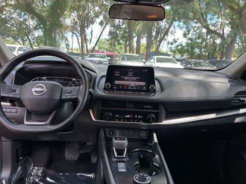 Used 2025 Nissan Rogue SV AWD/4WD image 38